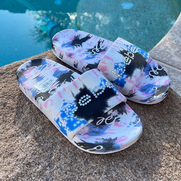 Graffiti BeBe Slides Size 8 Medium brand new! - Picture 3 of 4